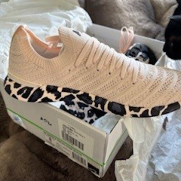 BNIB APL Running Sneaker - Picture 4 of 6